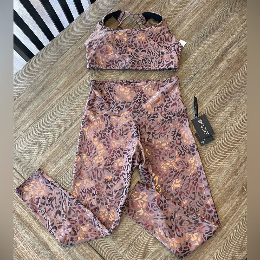 NWT Onzie Animal Foil golden leopard workout set hi rise midi mudra bra M/L